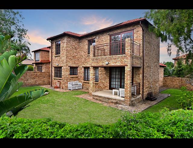 3 BEDROOM DUPLEX FOR SALE IN KYALAMI HILLS
